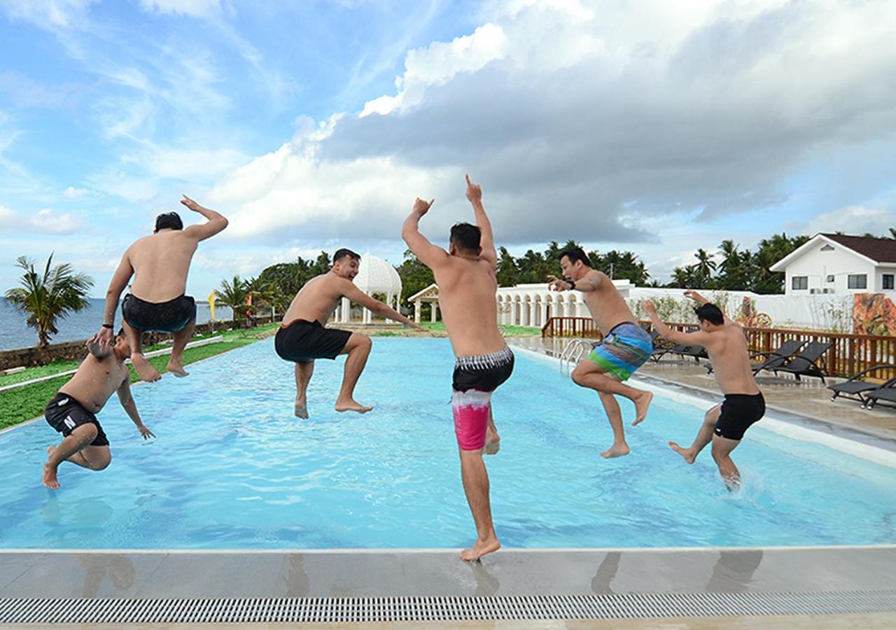 Maayo Resort